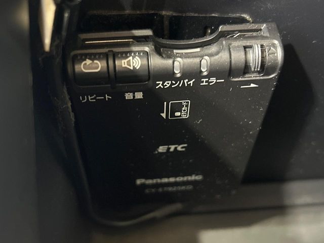 TOYOTA VOXY 2018 Image 31