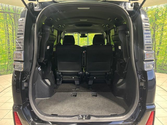 TOYOTA VOXY 2018 Image 31