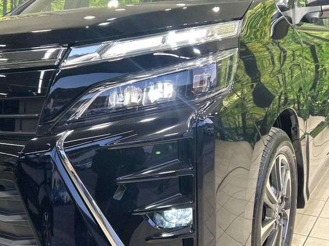 TOYOTA VOXY 2018 Image 31