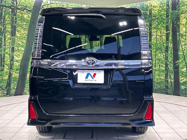 TOYOTA VOXY 2018 Image 31