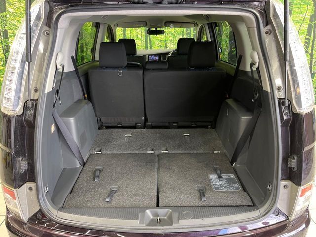 TOYOTA ISIS 2015 Image 31