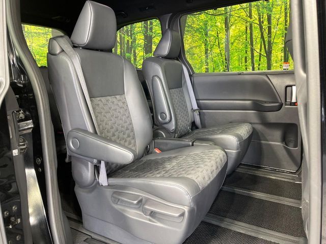 TOYOTA VOXY 4WD 2025 Image 31