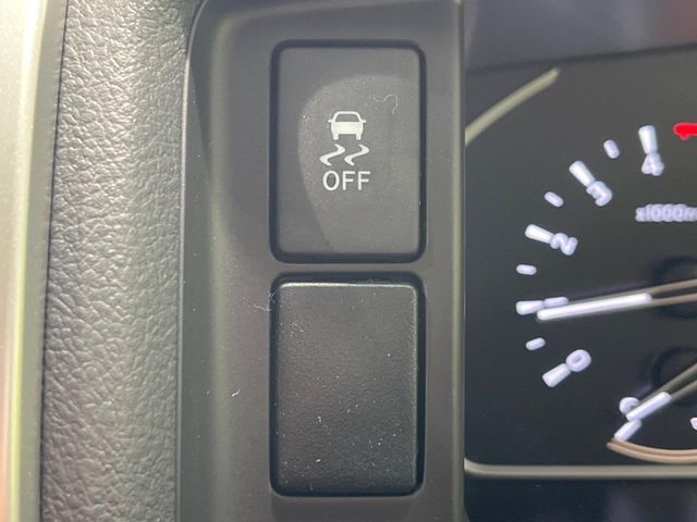 TOYOTA HIACE VAN 4WD 2026 Image 31