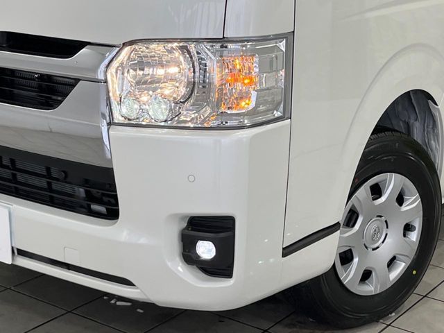 TOYOTA HIACE VAN 4WD 2026 Image 31