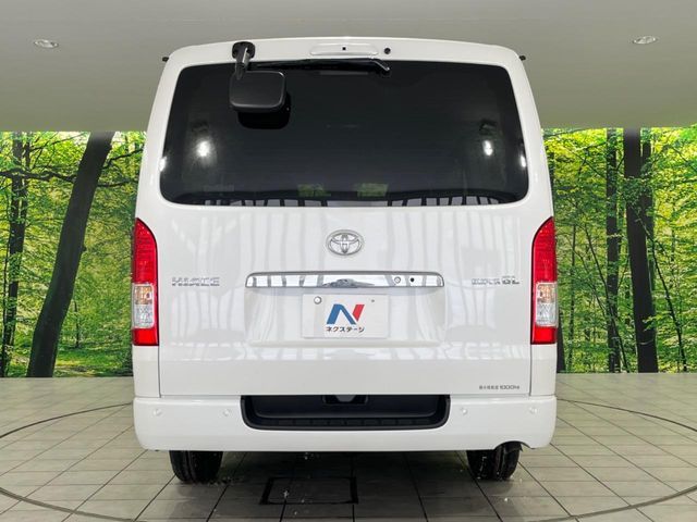 TOYOTA HIACE VAN 4WD 2026 Image 31