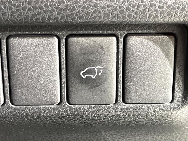 TOYOTA HARRIER 2WD 2017 Image 31