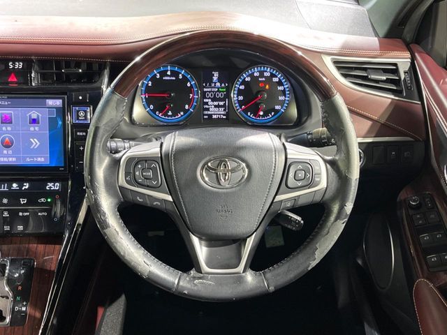 TOYOTA HARRIER 2WD 2017 Image 31