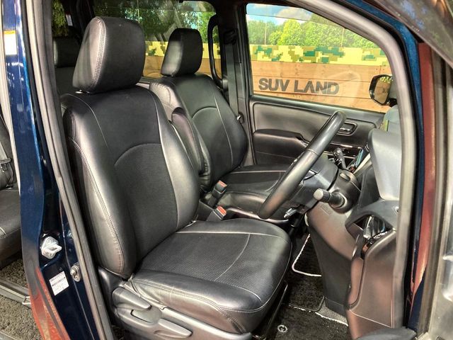 TOYOTA VOXY 2021 Image 31