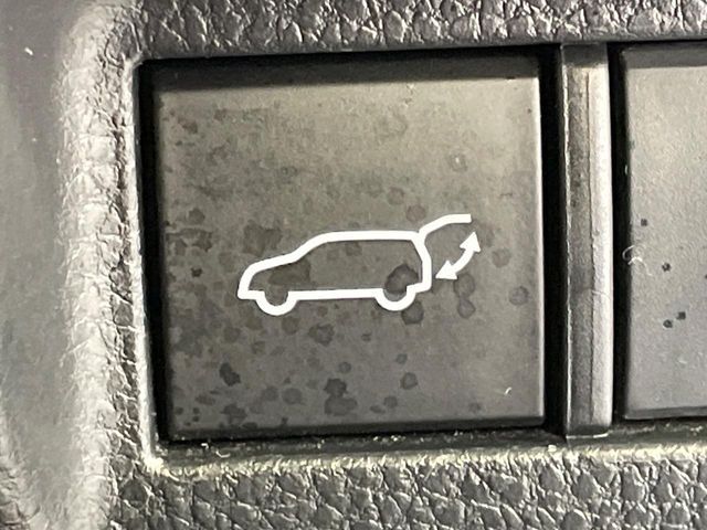 TOYOTA HARRIER 2WD 2023 Image 31