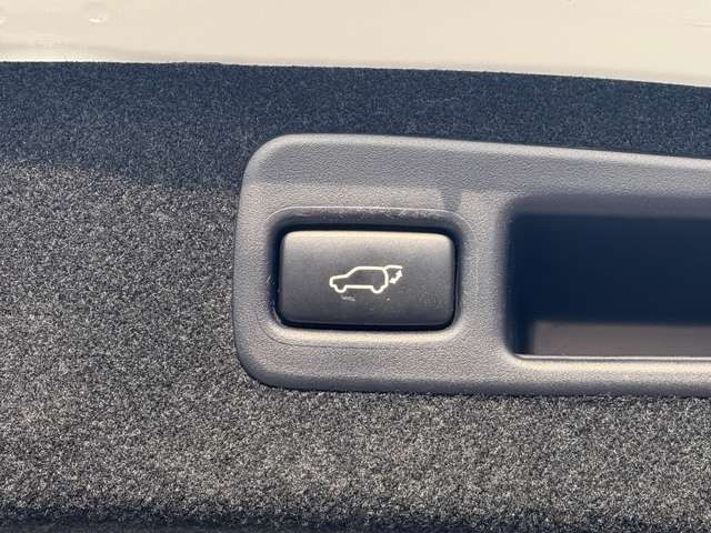 TOYOTA HARRIER 2WD 2018 Image 31