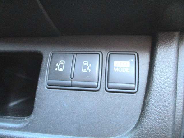 NISSAN SERENA  WG 2012 Image 31