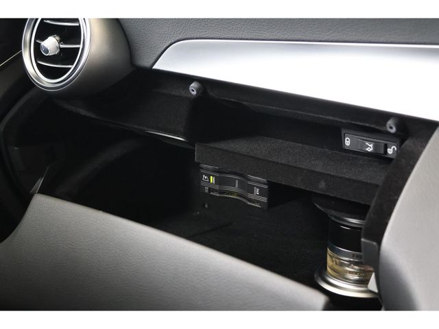 MERCEDES BENZ C CLAS 2017 Image 31