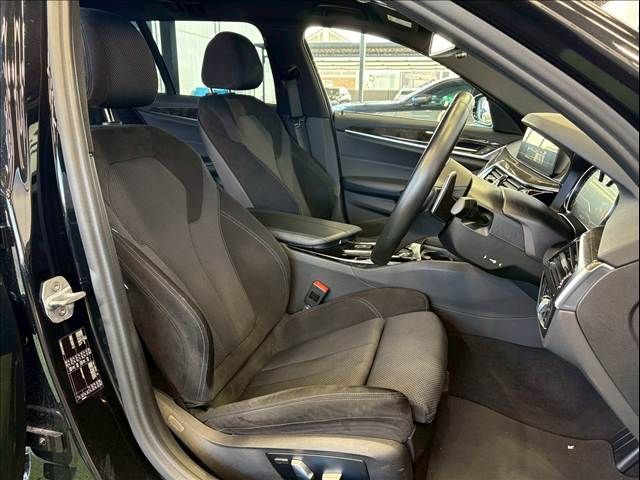 BMW 5SERIES TOURING 2018 Image 31