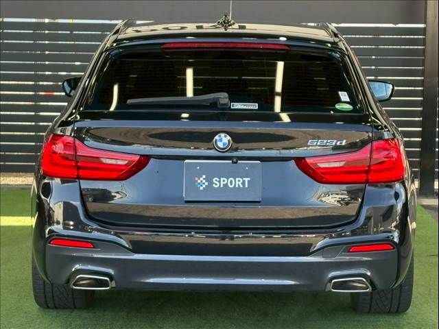 BMW 5SERIES TOURING 2018 Image 31