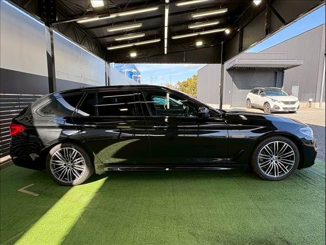 BMW 5SERIES TOURING 2018 Image 31