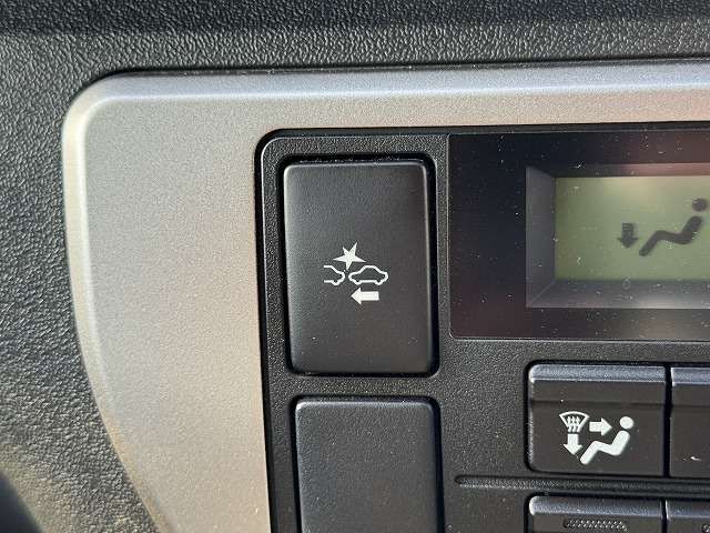 TOYOTA HIACE VAN 1.25T 2WD 2018 Image 31