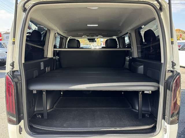 TOYOTA HIACE VAN 1.25T 2WD 2018 Image 31