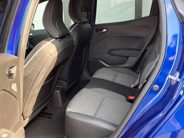 RENAULT LUTECIA 2023 Image 31