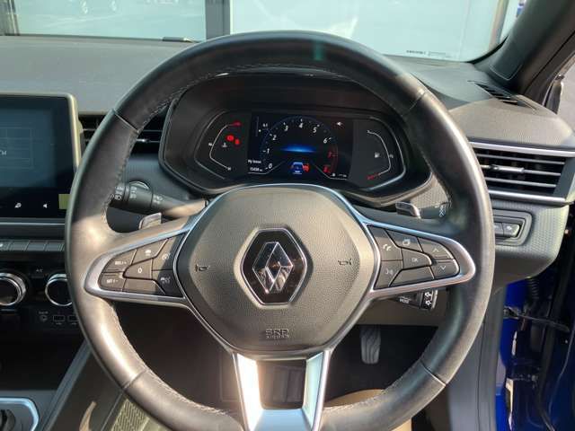 RENAULT LUTECIA 2023 Image 31