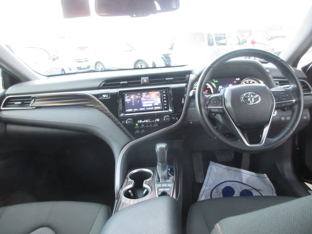 TOYOTA CAMRY HYBRID 2019 Image 31