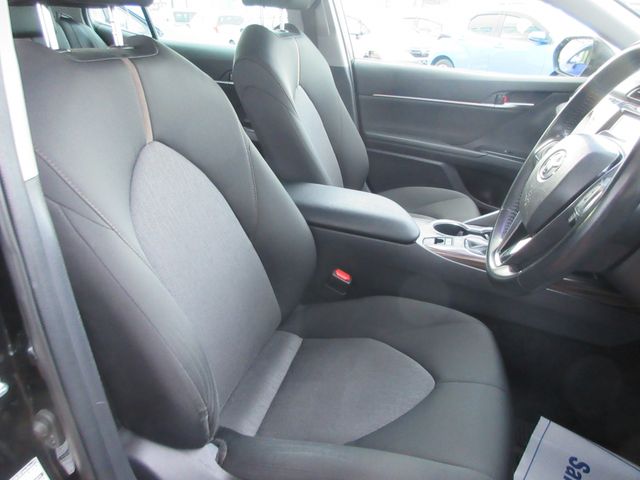 TOYOTA CAMRY HYBRID 2019 Image 31