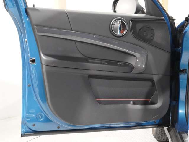 BMW MINI COOPER SD C 2017 Image 31