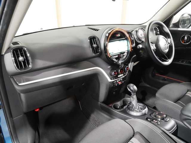 BMW MINI COOPER SD C 2017 Image 31