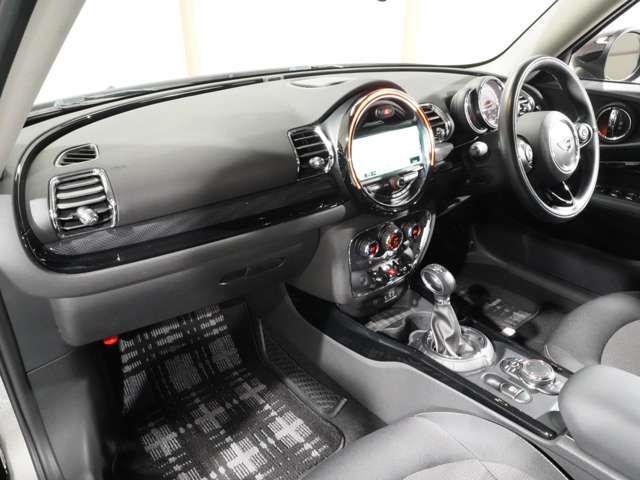 BMW MINI COOPER CLUB 2016 Image 31