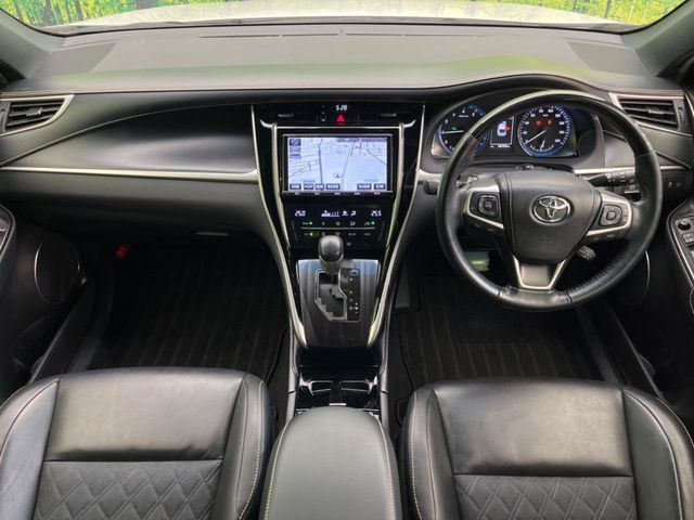 TOYOTA HARRIER 2WD 2018 Image 31