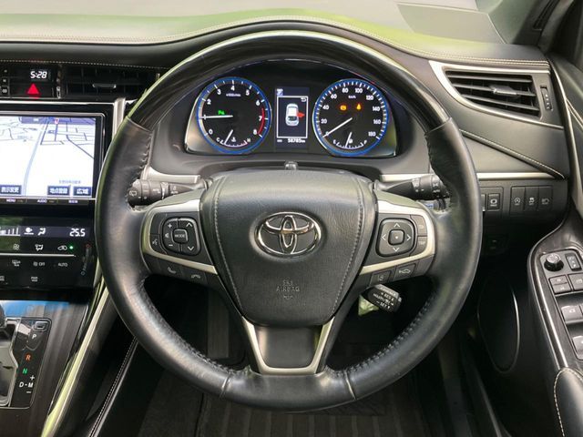 TOYOTA HARRIER 2WD 2018 Image 31