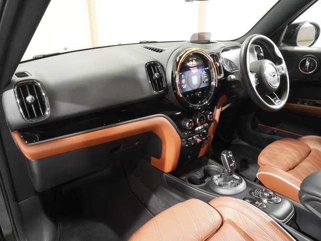 BMW MINI CROSSOVER 2022 Image 31