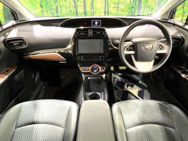 TOYOTA PRIUS 2017 Image 31