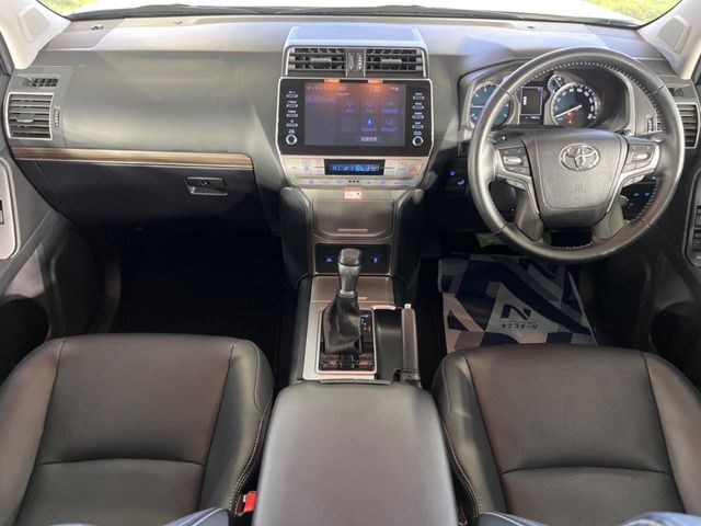 TOYOTA LANDCRUISER PRADO 2023 Image 31