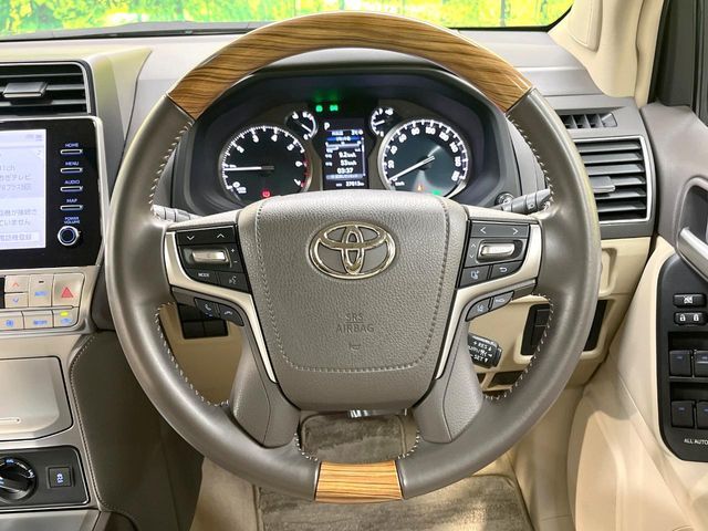 TOYOTA LANDCRUISER PRADO 2023 Image 31