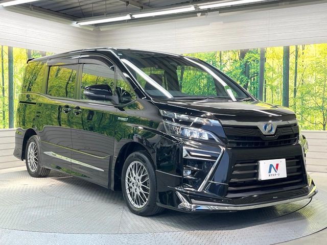TOYOTA VOXY HYBRID 2017 Image 31