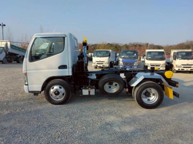 MITSUBISHI CANTER 2005 Image 31