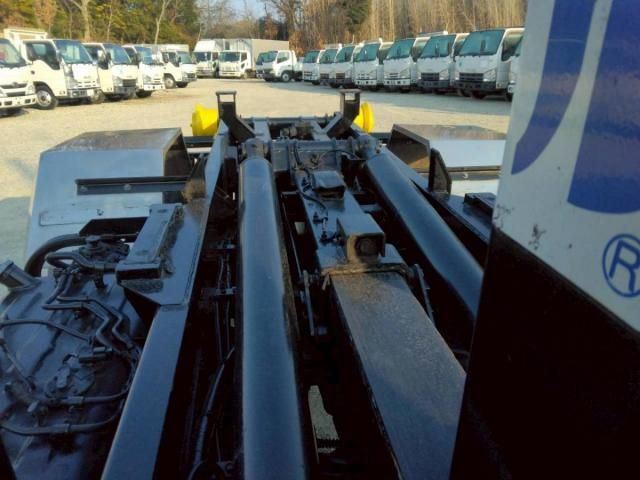 MITSUBISHI CANTER 2005 Image 31