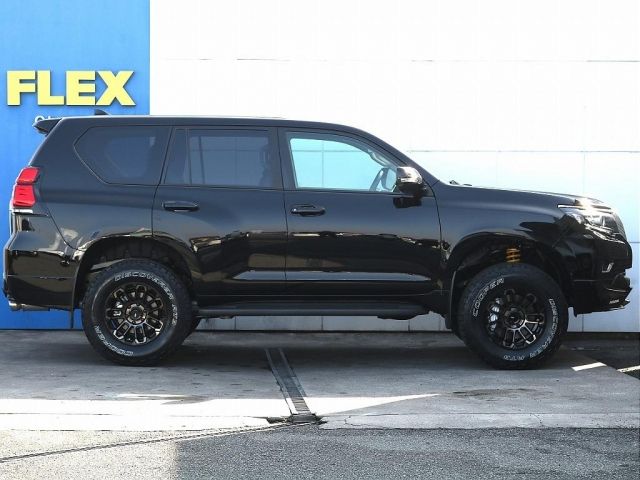 TOYOTA LANDCRUISER PRADO 2022 Image 31