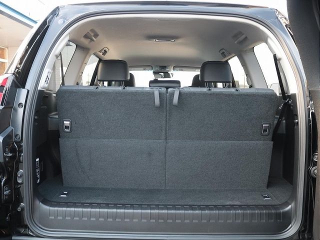 TOYOTA LANDCRUISER PRADO 2022 Image 31