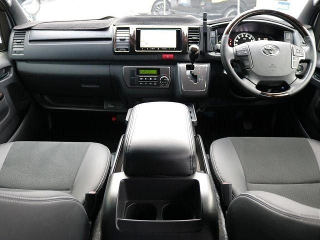 TOYOTA HIACE VAN 2WD 2023 Image 31