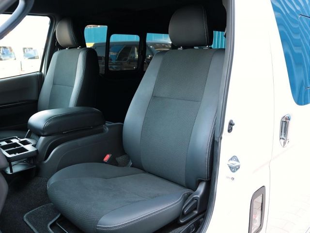 TOYOTA HIACE VAN 2WD 2023 Image 31