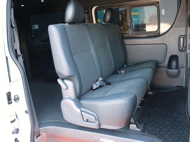 TOYOTA HIACE VAN 2WD 2023 Image 31