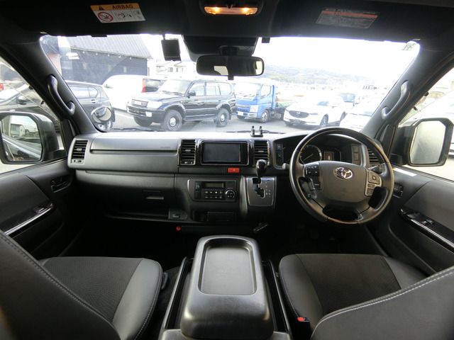 TOYOTA HIACE VAN 2WD 2020 Image 31