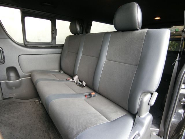 TOYOTA HIACE VAN 2WD 2020 Image 31