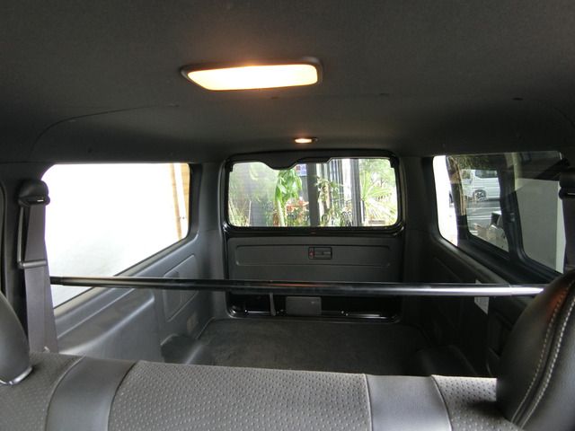 TOYOTA HIACE VAN 2WD 2020 Image 31