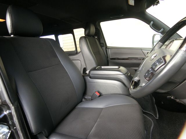 TOYOTA HIACE VAN 2WD 2020 Image 31