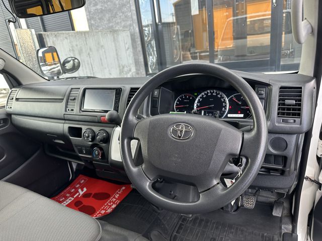 TOYOTA HIACE VAN 4WD 2019 Image 31