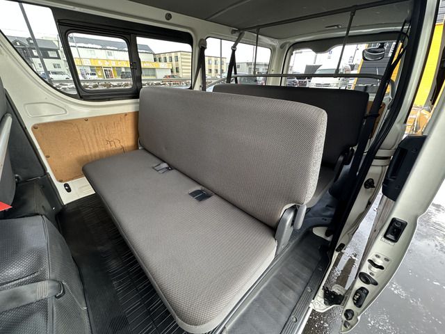 TOYOTA HIACE VAN 4WD 2019 Image 31