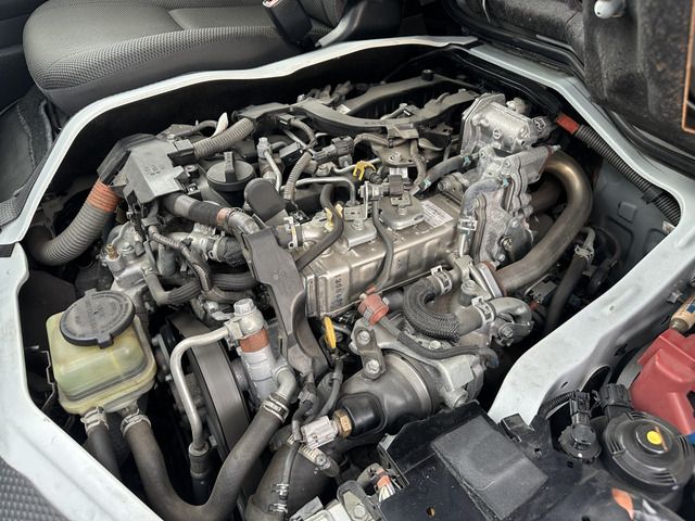 TOYOTA HIACE VAN 4WD 2019 Image 31