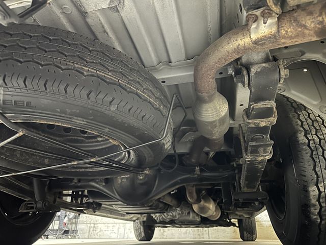 TOYOTA HIACE VAN 4WD 2019 Image 31